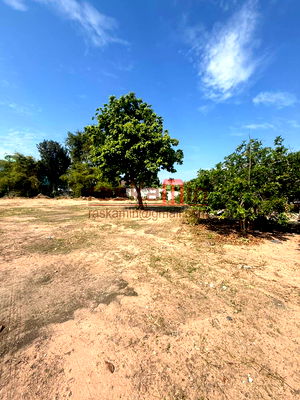 Land for sale Bang Lamung Chonburi : For Sale: Prime Land Near Wat Sutthawas