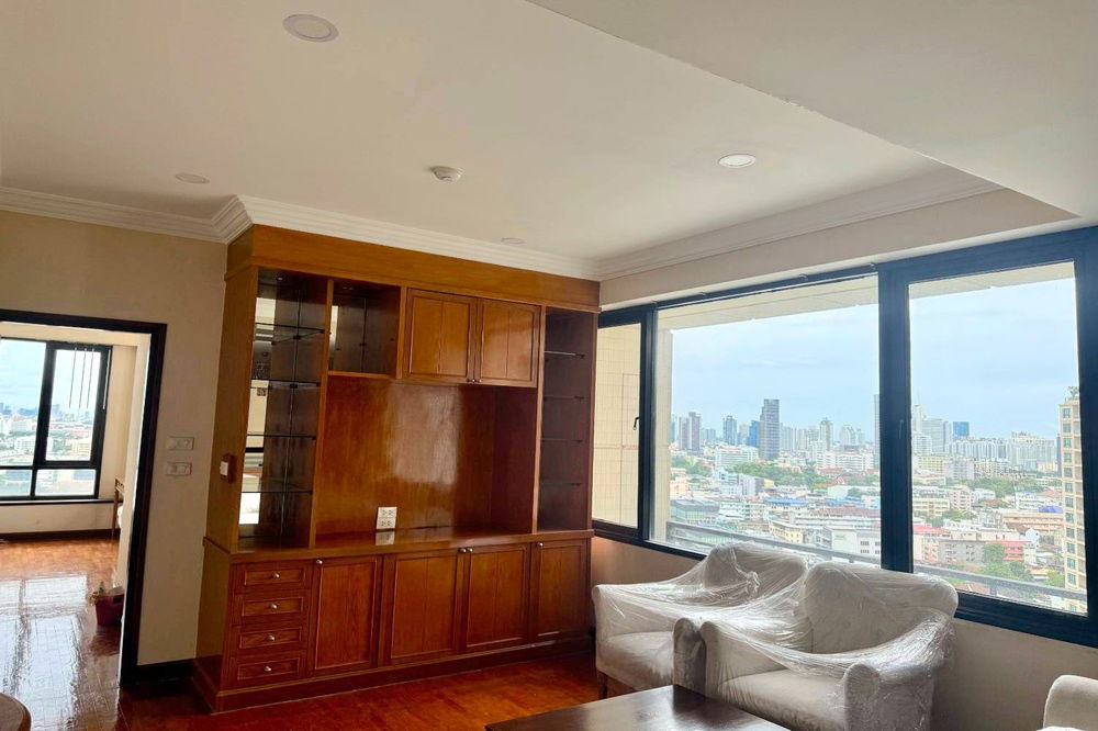 picture 🔥 For Rent !! 🔥 Code C20221203632..........Baan Piya Sathorn, 3 bedroom, 2 bathroom 1 maid's room, high floor 22++, furnished, ready to move in 📣📣 - 3/10