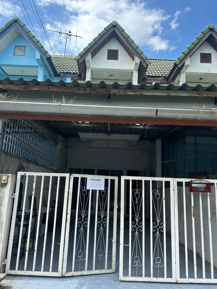รูป ทาวน์โฮม 2 ชั้น ลาดกระบัง เลี้ยงสัตว์ขนาดเล็กได้ ใกล้นิคมลาดกระบัง - รูปที่ 1/15