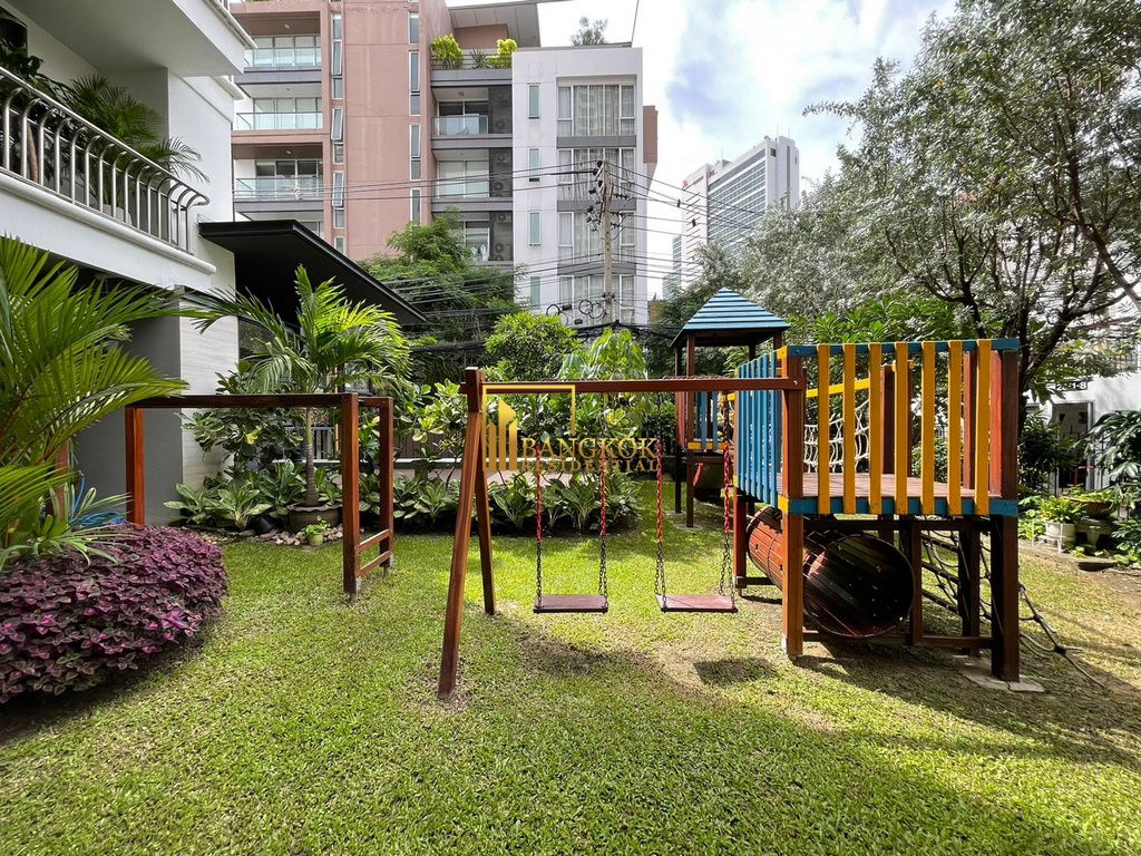 picture Large 4 Bedroom Duplex Apartment in Phrom Phong - BR21290AP - 54/55