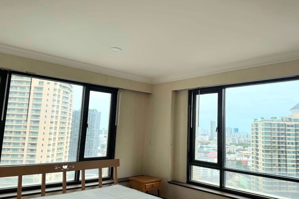 picture 🔥 For Rent !! 🔥 Code C20221203632..........Baan Piya Sathorn, 3 bedroom, 2 bathroom 1 maid's room, high floor 22++, furnished, ready to move in 📣📣 - 6/10