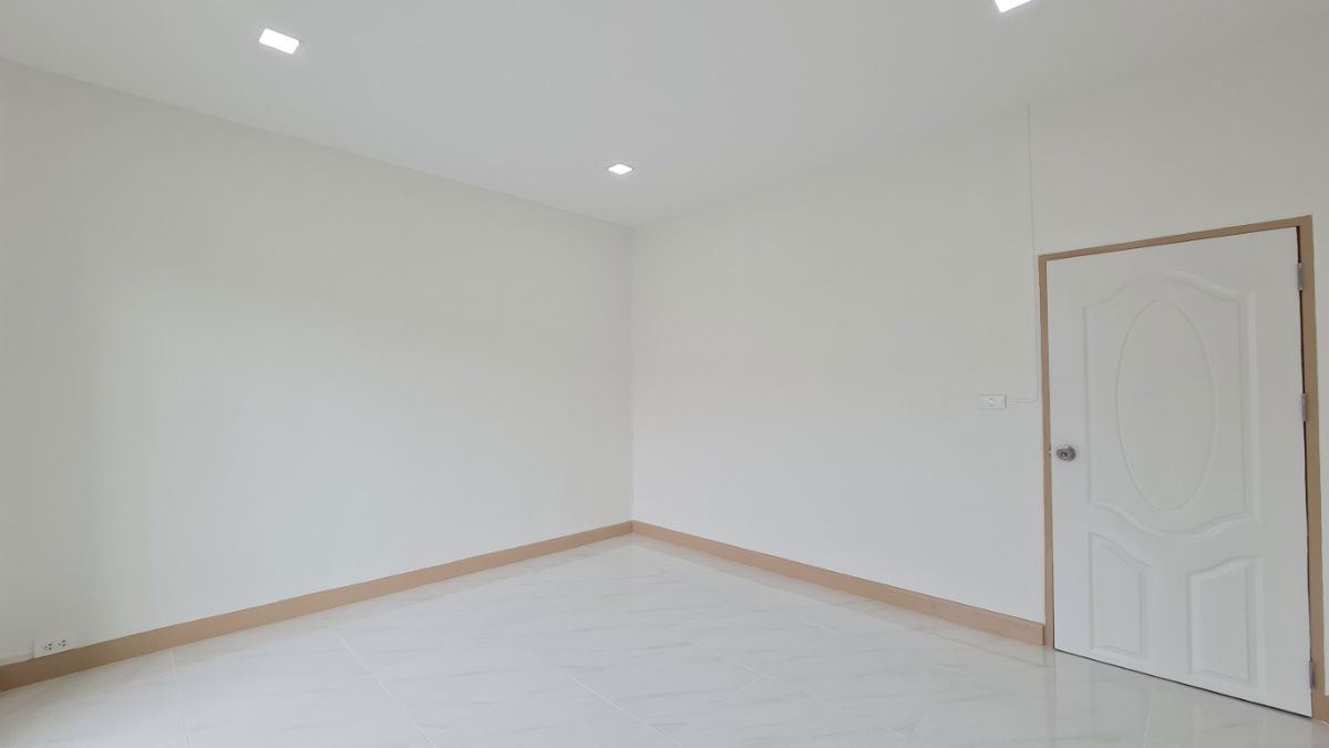 รูป S339 🏡 ขายด่วน ทาวน์เฮาส์ 2 ชั้น หมู่บ้านอินทราวิว เพียง 1,790,000 บาท พรีโอน - รูปที่ 15/20
