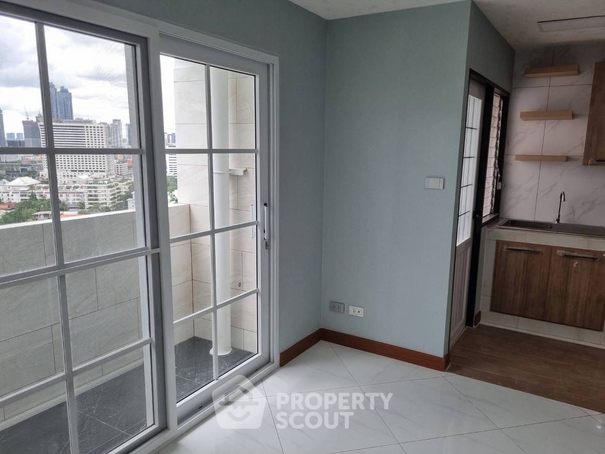 picture 2-BR Condo at D.S. Tower 2 Sukhumvit 39 Condominium near MRT Sukhumvit (ID 882560) - 6/17