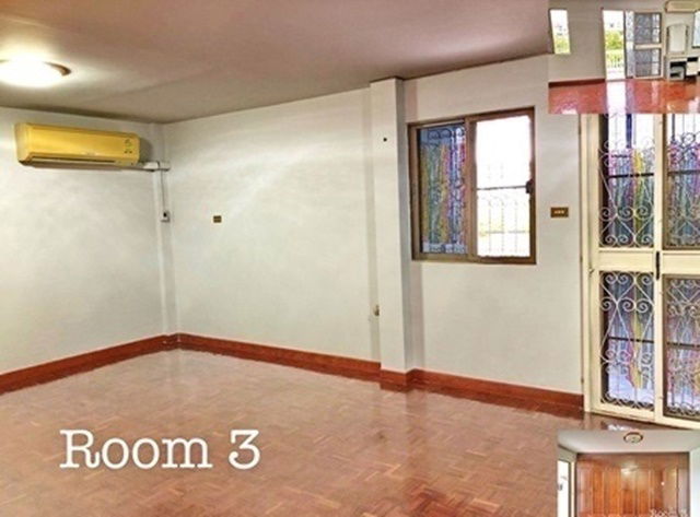 picture 5 bed Charoen Krung 105-109 Terminal21 Rama3 155m. CharoenRat 3-story townhouse for rent 420 sq.m 35 - 5/8