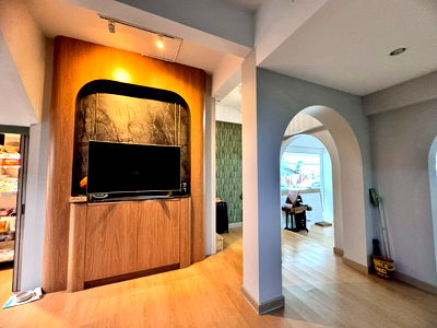Shophouses for sale Bangna Commercial College : For sale: 4-storey shophouse, Soi Srinakarin 40, newly renovated, great price, only 7.2 million baht (N.1803)