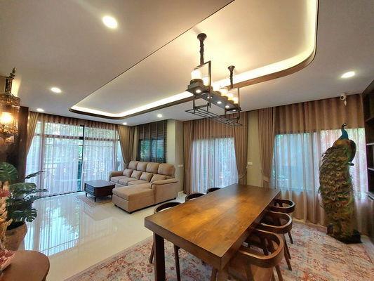 รูป [ให้เช่า] หมู่บ้าน แกรนด์ บริทาเนีย พระราม 9 - กรุงเทพกรีฑา / 4 ห้องนอน 4 ห้องน้ำ / 56 ตรว. **95,000** บ้านเดี่ยวตกแต่งสวย ใกล้สนามบินสุวรรณภูมิ - รูปที่ 13/15
