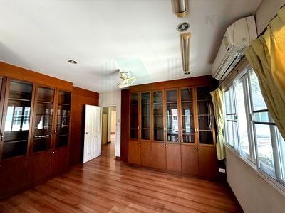 Houses for sale : 🚩 For Sell House CASA VILLE WATCHARAPOL 2-story 4 bedroom 3 bathroom