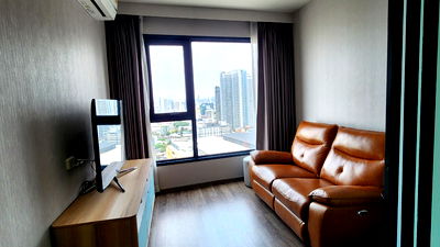 Condos for rent BTS Ladphrao Intersection : Code: KJ7990  for rent Life Ladprao Valley // Line ID: @kjcondo (with @) //