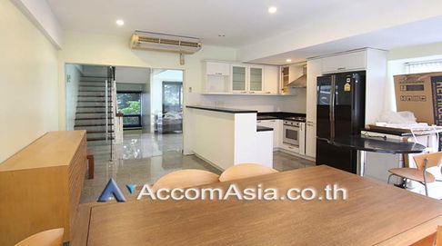 🔼🔽 AccomA 📩 Bright home in compound near BTS and Emporium mall (5002901)