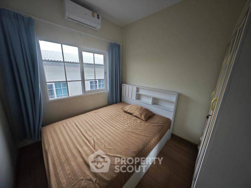 picture 4-BR Townhouse close to East Pattaya (ID 2159565) - 7/12