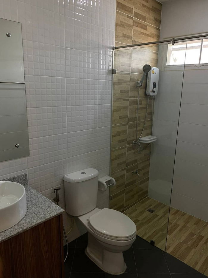 รูป ขายบ้านหรู 7 ห้องนอน 6 ห้องน้ำ ในโครงการ เดอะแกรนด์ หนองหอย 89 เฟอนิเจอร์ใหม่ทั้งหลัง ใกล้โรงเรียนวารี T.094-6511456 - รูปที่ 26/29