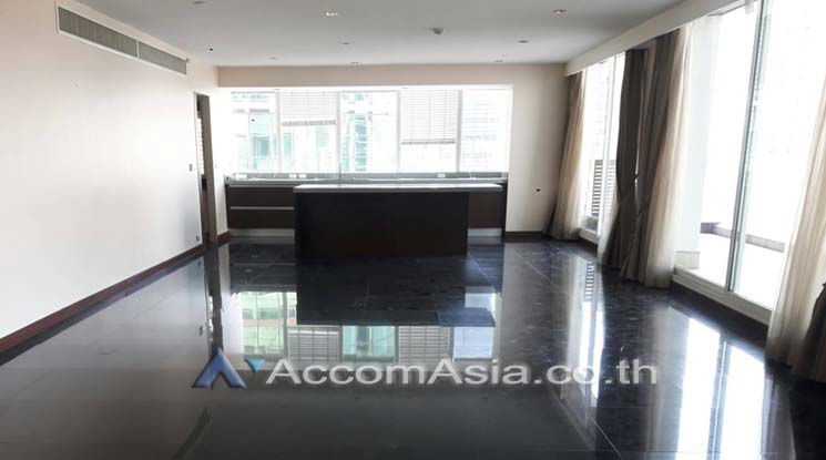 picture 🔼🔽 AccomA 📩 Modern condo with private balcony and open layout (1513968) - 3/10