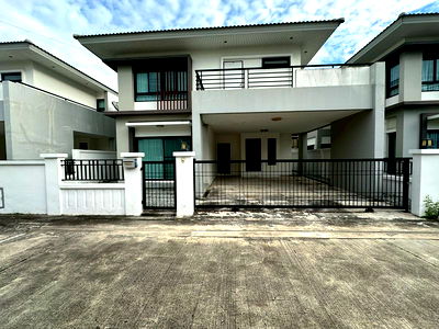 บ้านเดี่ยวให้เช่า : ปล่อยเช่าบ้านเดี่ยว โครงการ เดอะ คอมพลีท ถ.อัสสัมชัญ-หนองค้อ ศรีราชา 