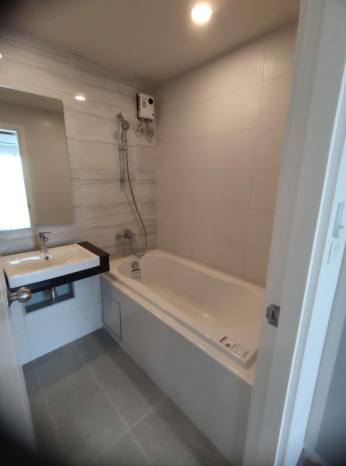 picture 🔹For Rent🔹Escent Korat...2 Bed..2Bath(BathTub)..64sqm..7Fl.....Closed with Central Department Store - 7/29