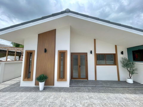 Single-story house for sale, Ram Intra 109 - Soi Phraya Suren 28, Land area 41 square wah, 3 bedrooms 2 bathrooms