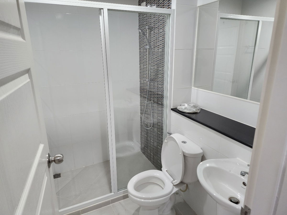 picture Corner Unit Condo for Sale at The Crystal Bliss Rattanathibet | Garden View, Near MRT, Only 1.45 MB! - 4/5