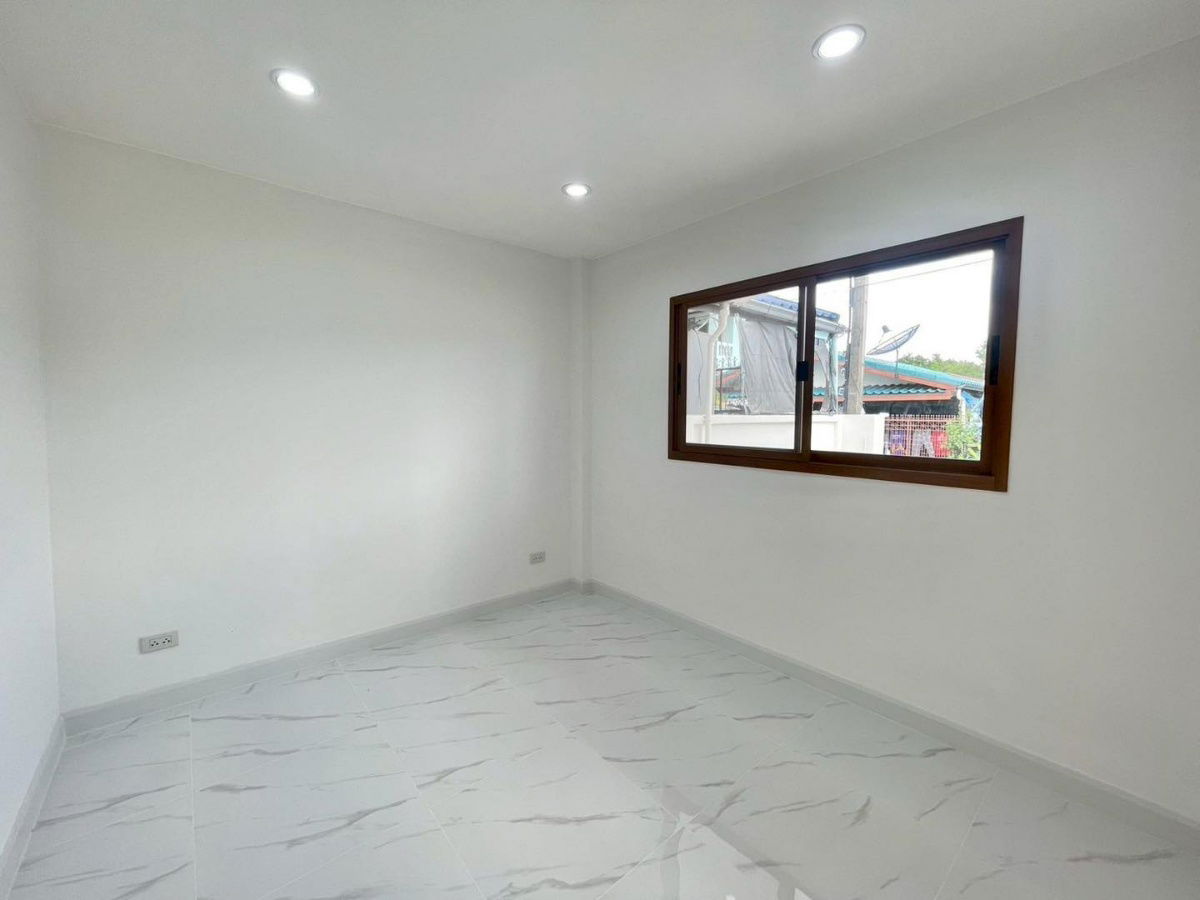 รูป ขายบ้านเดี่ยวชั้นเดียว - ตกแต่งใหม่พร้อมอยู่ หมู่บ้านทหารกองหนุน รามอินทรา 109 พระยาสุเรนทร์ 28 ขนาด 41 ตารางวา 3 ห้องนอน 2 ห้องน้ำ - รูปที่ 25/25