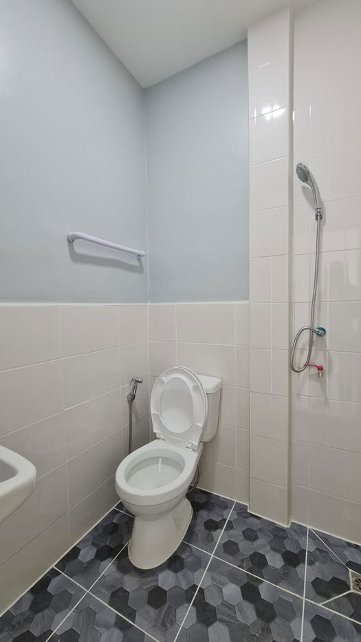 รูป S339 🏡 ขายด่วน ทาวน์เฮาส์ 2 ชั้น หมู่บ้านอินทราวิว เพียง 1,790,000 บาท พรีโอน - รูปที่ 18/20
