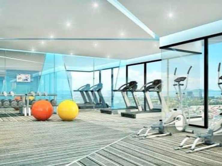 picture Why buy this unit? Quiet, private, good atmosphere, views both day and night. - 16/20