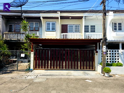 เช่าทาวน์โฮม กรุงเทพมหานคร : ทาวน์เฮ้าส์ 2 ชั้น 4 นอน ม.ลาดพร้าววิลล่า ซ.ลาดพร้าว 47 แยก 9 (RH016)