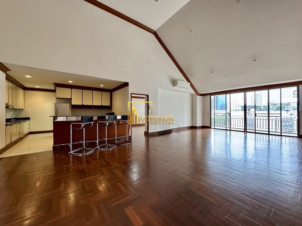 picture Large 4 Bedroom Duplex Apartment in Phrom Phong - BR21290AP - 1/55