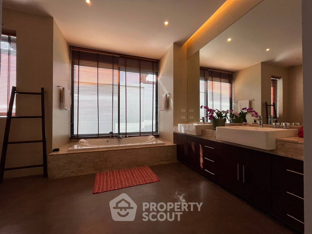 รูป วิลล่า 4-ห้องนอน ที่ บ้าน วนา พูล วิลล่า ใกล้ บางโจ (ID 1431762) - รูปที่ 7/8