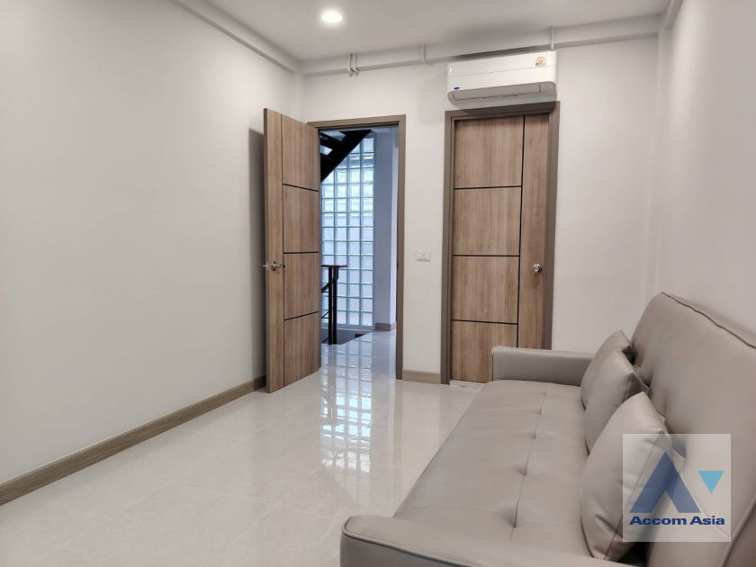 picture 🔼🔽 AccomA 📩 Elegant townhouse with natural light and modern layout (AA42421) - 18/20