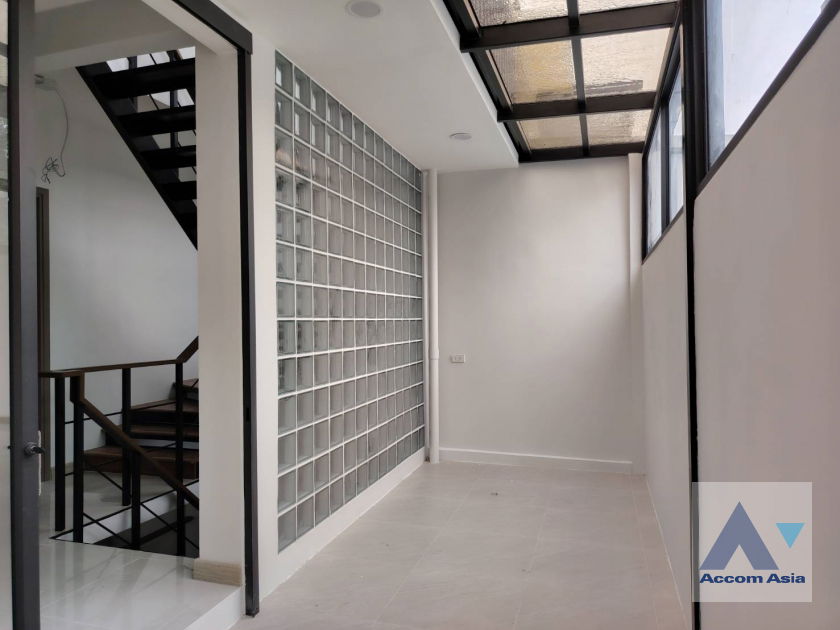 picture 🔼🔽 AccomA 📩 Elegant townhouse with natural light and modern layout (AA42421) - 20/20