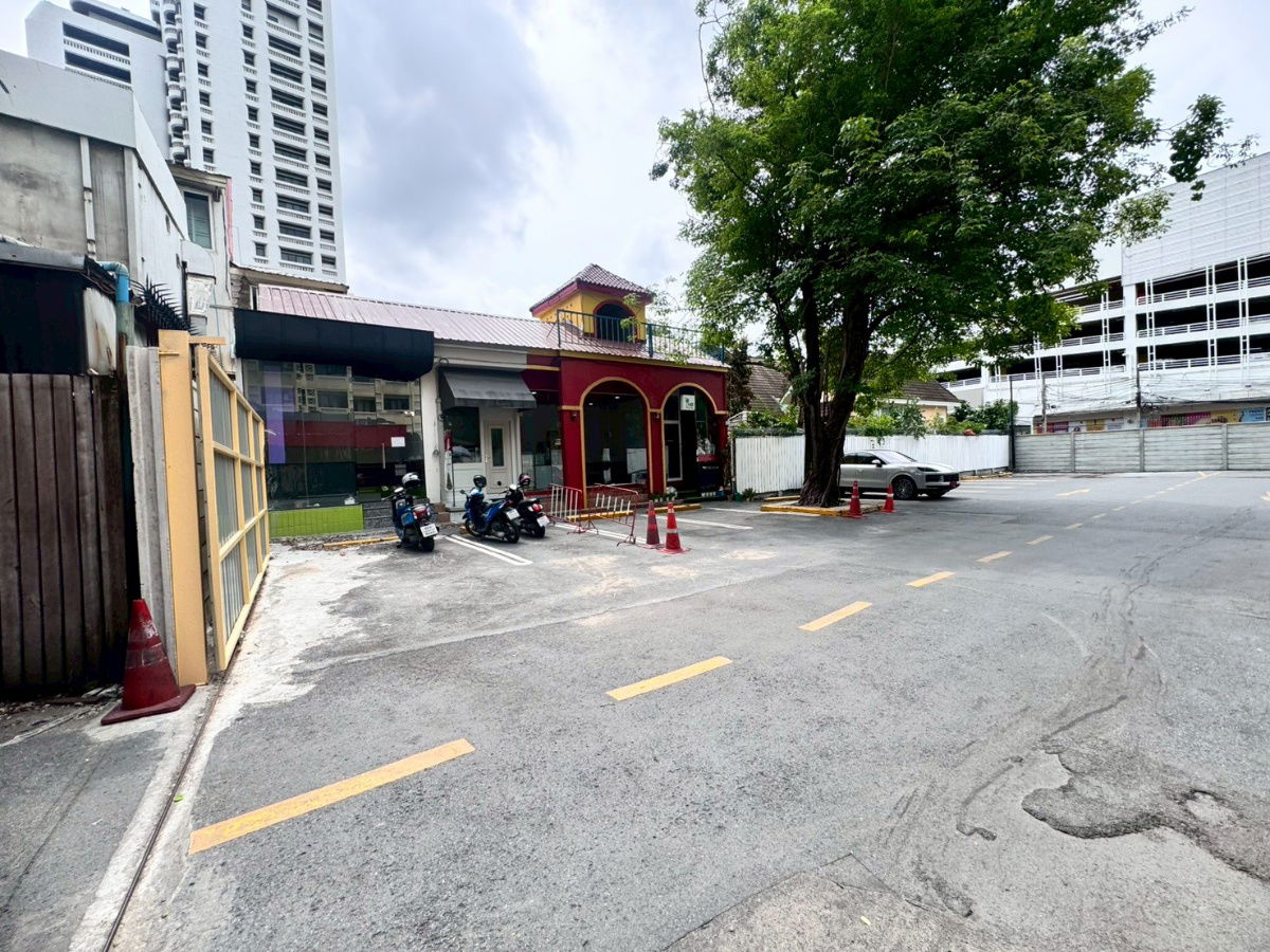 รูป ให้เช่าพื้นที่ ซอยทองหล่อ 13 ทำเลดี เหมาะทำร้านดอกไม้หรือธุรกิจขนาดเล็ก (N.1800) - รูปที่ 4/7