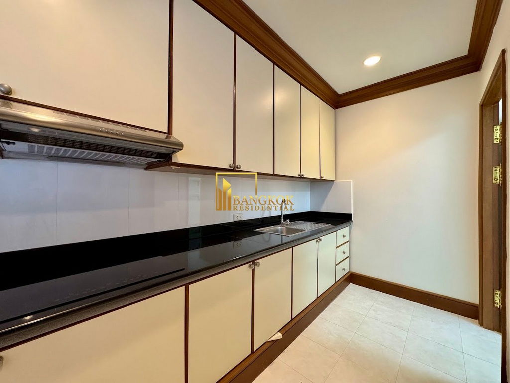 picture Large 4 Bedroom Duplex Apartment in Phrom Phong - BR21290AP - 10/55