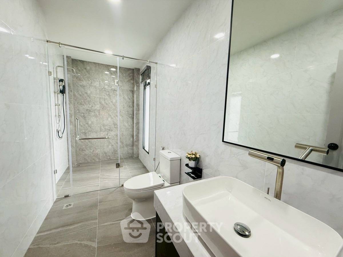 รูป บ้าน 5-ห้องนอน ใกล้ เมืองพัทยา (ID 2232660) - รูปที่ 14/16