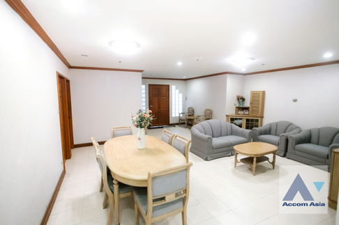 🔼🔽 AccomA 📩  2 BR Condominium @Crystal Garden (AA44331)