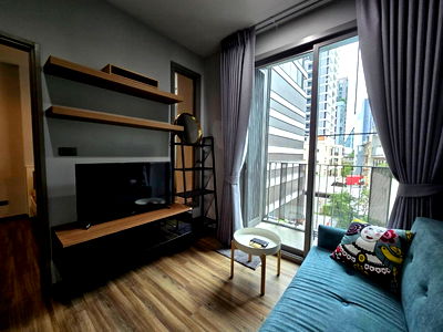 Condos for rent Soi Ekamai (Sukhumvit 63) : Code: KJ7987  for rent Ceil by Sansiri // Line ID: @kjcondo (with @) //