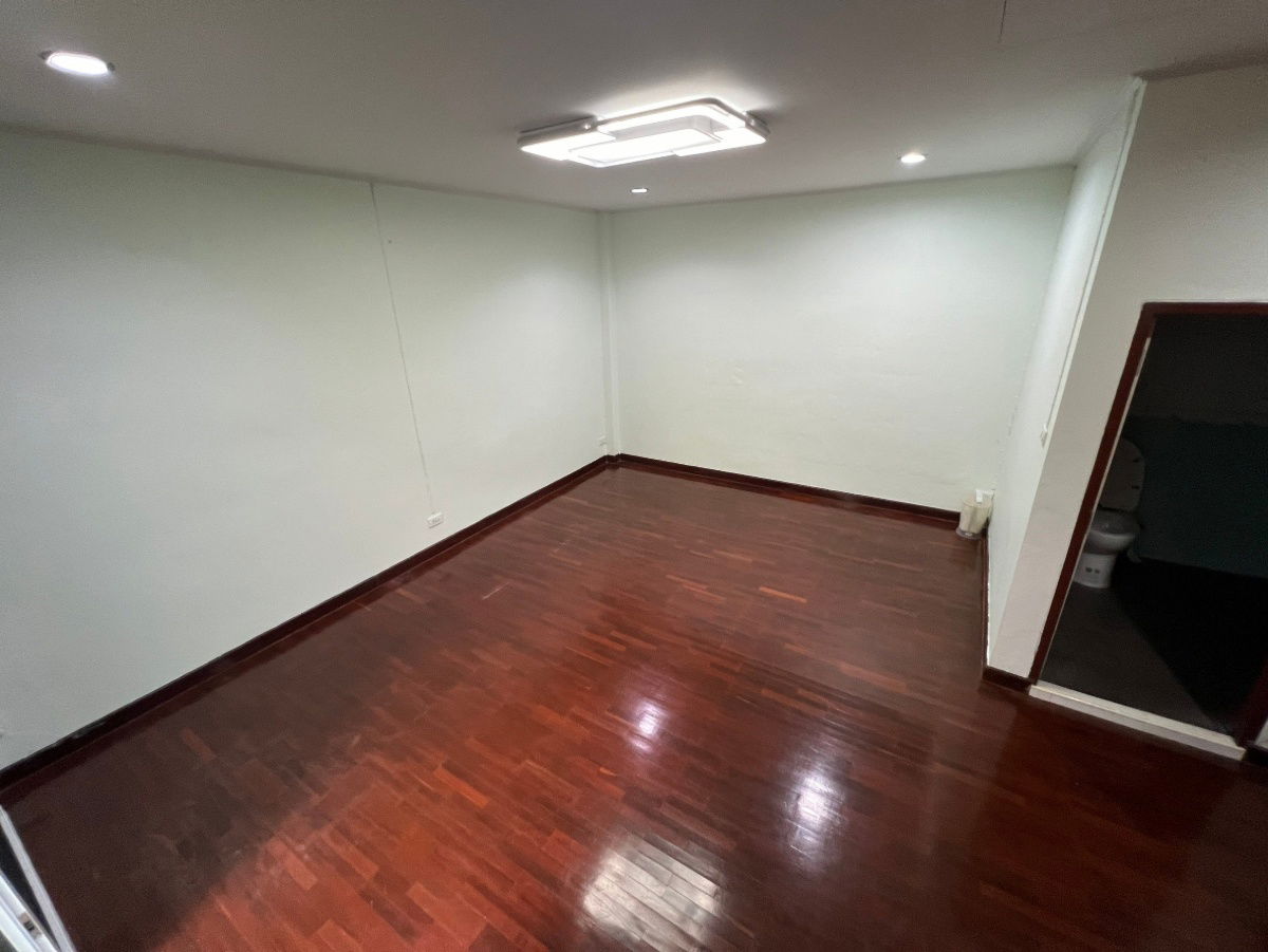รูป ให้เช่า บ้านเดี่ยว 2 ชั้น 67 ตรว. อยู่ ลาดพร้าว93 ทะลุลาดพร้าว101 - รูปที่ 37/66