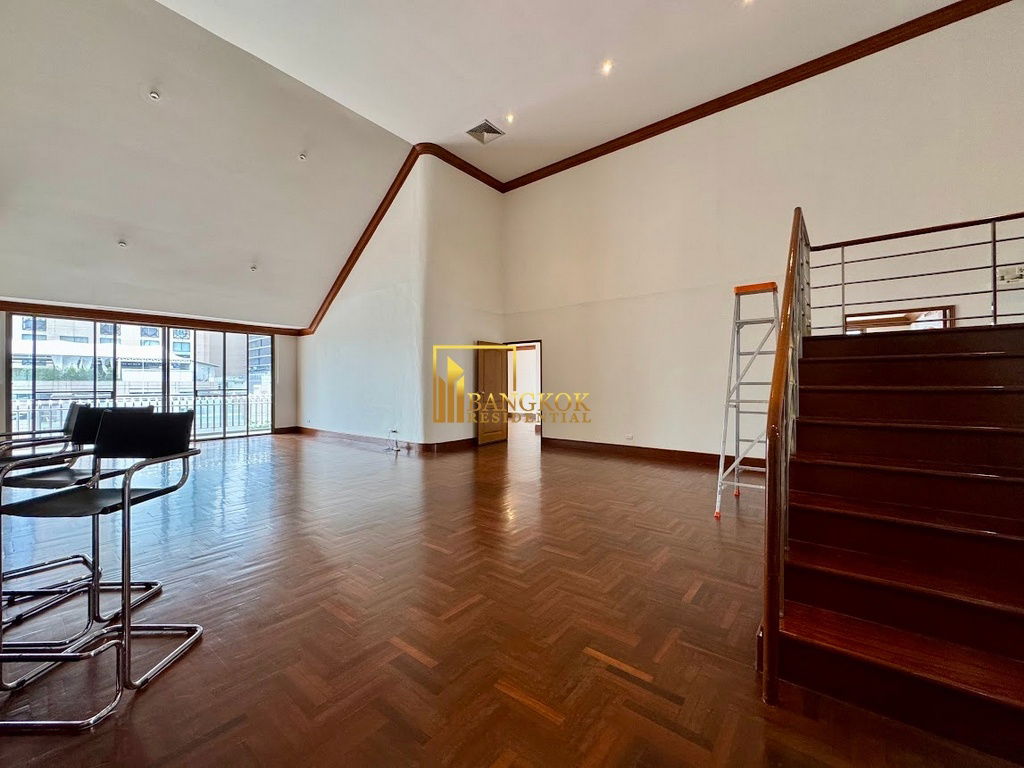 picture Large 4 Bedroom Duplex Apartment in Phrom Phong - BR21290AP - 4/55