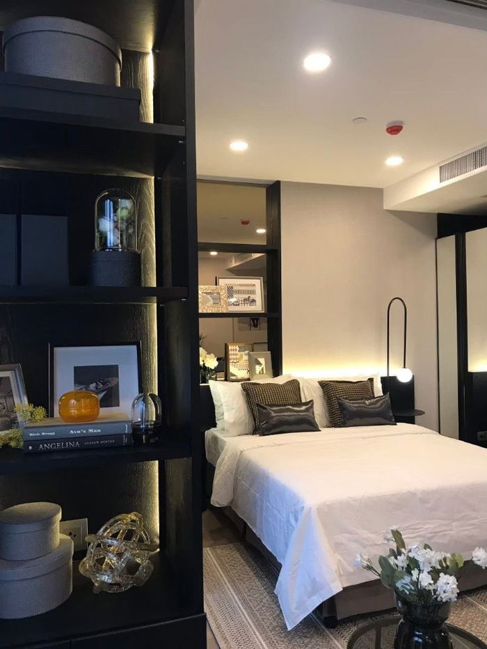 picture Ashton Chula Silom【𝐑𝐄𝐍𝐓】🔥A stylish room with a touch of luxury, featuring premium furniture and full amenities.🔥  Contact Line ID: @hacondo - 3/12