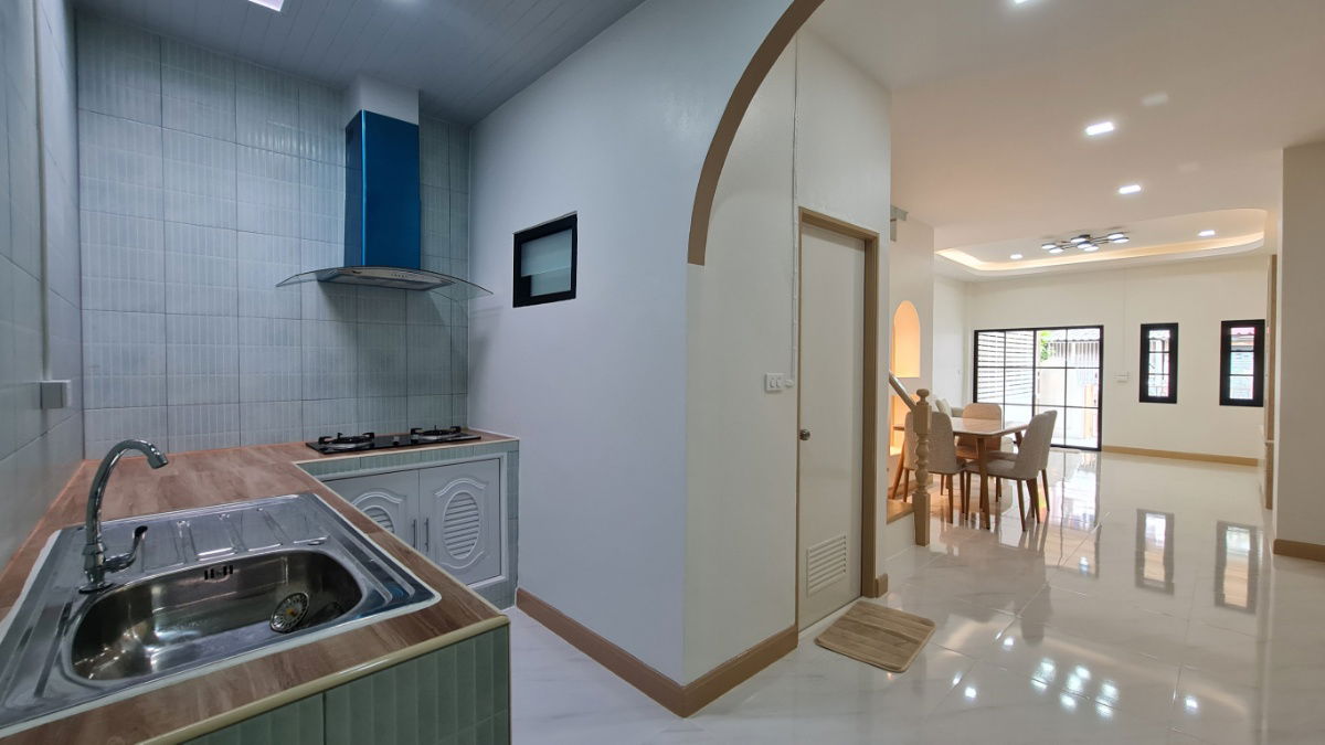 รูป S339 🏡 ขายด่วน ทาวน์เฮาส์ 2 ชั้น หมู่บ้านอินทราวิว เพียง 1,790,000 บาท พรีโอน - รูปที่ 13/20