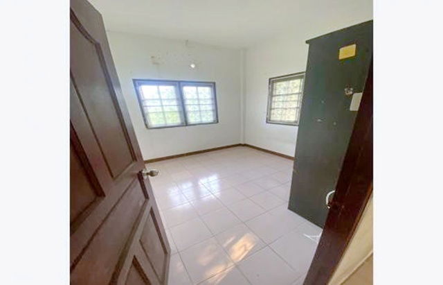 รูป ไชน่าทาวน์ ศาลายา 900ม. ให้เช่าบ้านเดี่ยว 1 ชั้น 62 ตร.วา. 242 ตร.ม.1 น้ำ 3 นอน พุทธมณฑล สาย5 วิวทุ่งนาสุดซอย รพ. ม. มหิดล 1.9 กม. - รูปที่ 8/8