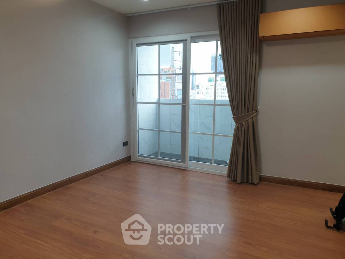 picture 2-BR Condo at D.S. Tower 2 Sukhumvit 39 Condominium near MRT Sukhumvit (ID 882560) - 15/17