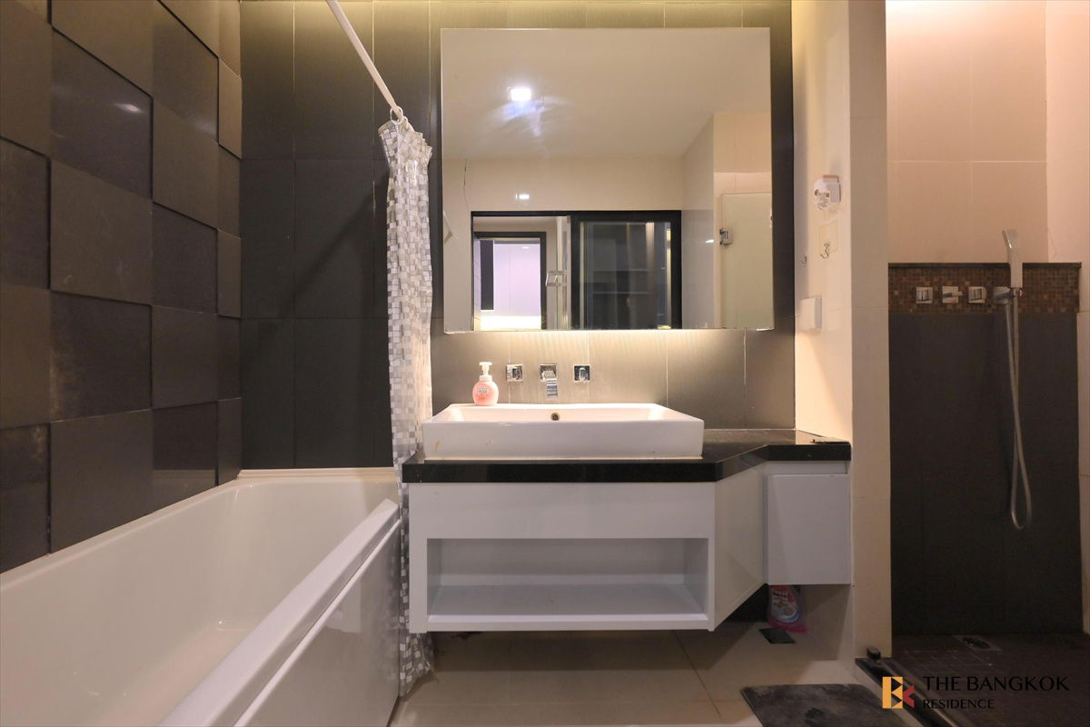 picture Don’t Miss! ✨ Ivy Ampio, Stylish Unit in New CBD, Near MRT Thailand Cultural Centre - 10/12