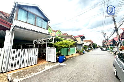 ทาวน์โฮม สถานีรถไฟฟ้าหลักสี่ : ขายทาวน์เฮ้าส์ 2 ชั้น หมู่บ้านราณี4 ซอยแจ้งวัฒนะ 6 ติดรถไฟฟ้าสถานนี้หลักสี่