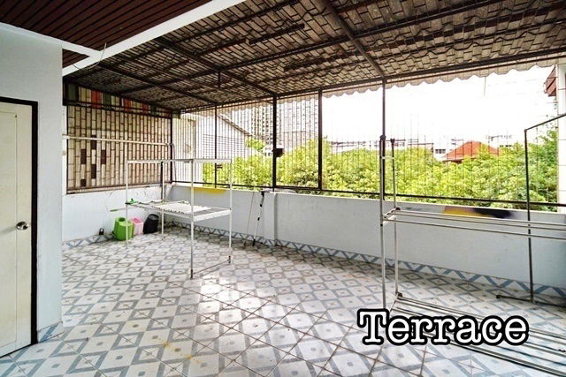 picture 5 bed Charoen Krung 105-109 Terminal21 Rama3 155m. CharoenRat 3-story townhouse for rent 420 sq.m 35 - 7/8