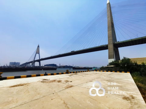 For sale!! Land with a pier, next to the Chao Phraya River.