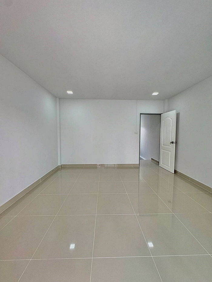 รูป บ้านสวย ทำเลดี  #หมู่บ้านจิตรณรงค์ การ์เด้นท์เฮ้าส์  บางกร่าง  เมืองนนทบุรี  เข้าซอยเพียง 100 เมตร - รูปที่ 17/20