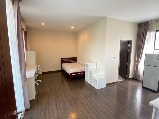picture FOR RENT SOUL EKAMAI - LADPRAO / 3 bedrooms 4 bathrooms / 48 Sqw. 300 Sqm. **120,000** LUXURIOUS PROJECT CLOSE TO TOWN IN TOWN - 8/15