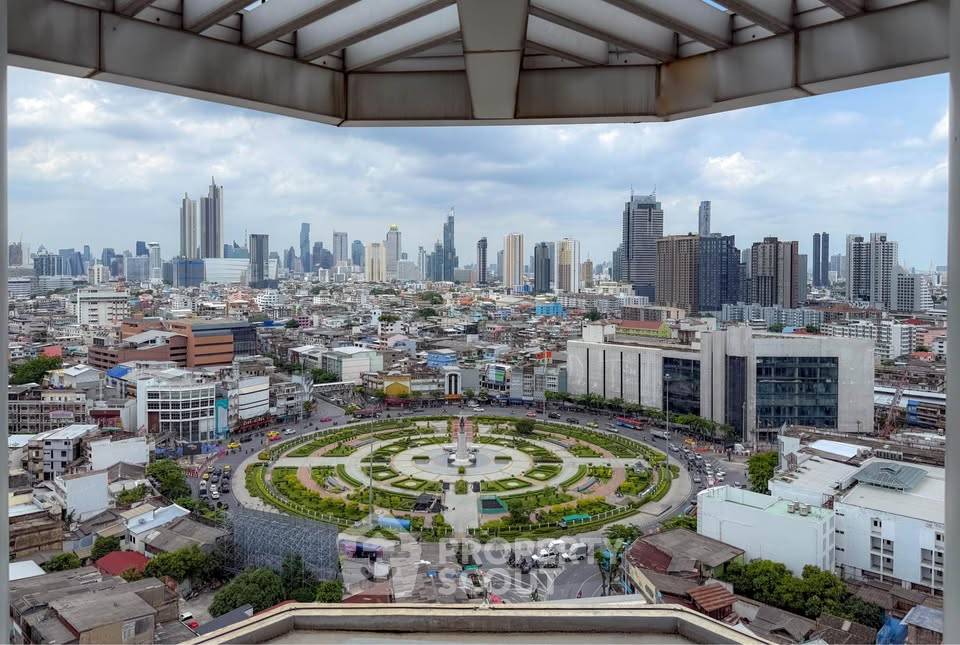 picture 2-BR Condo at The Niche Taksin near BTS Wongwian Yai (ID 2231301) - 10/11