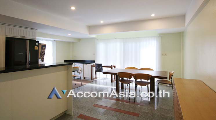 picture 🔼🔽 AccomA 📩 Bright home in compound near BTS and Emporium mall (5002901) - 5/11