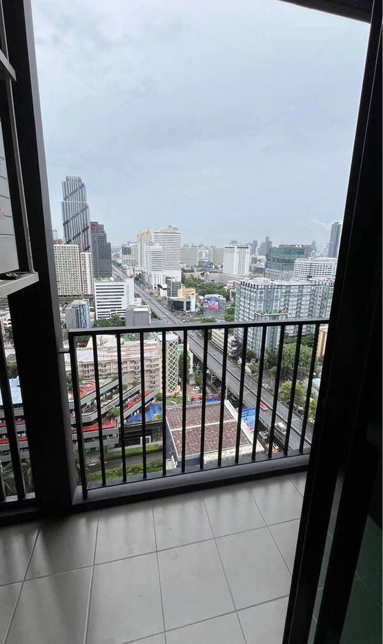 picture #S4202 For Rent Nue District R9 - 12/12
