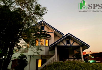 เช่าบ้านเดี่ยว รพ.สมิติเวช ธนบุรี : บ้านเดี่ยวให้เช่า ใกล้ไอคอนสยาม เหมาะทำธุรกิจ จอดรถได้หลายคัน ( SPSEVE1105 )