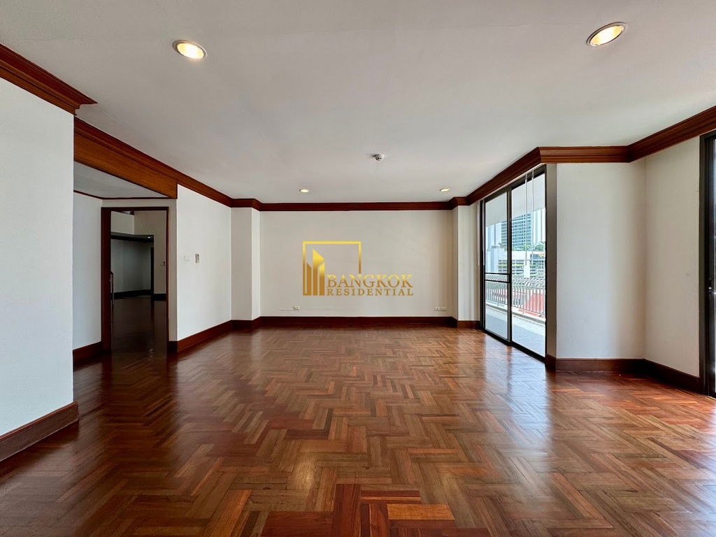 picture Large 4 Bedroom Duplex Apartment in Phrom Phong - BR21290AP - 18/55